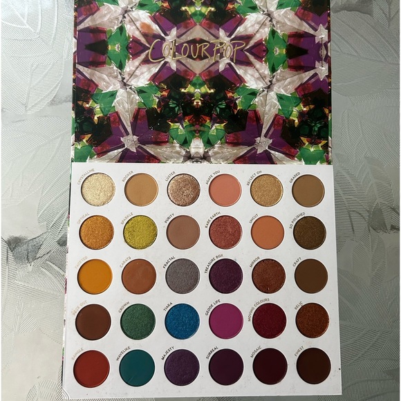 COLOURPOP Makeup Pallet - Picture 3 of 3